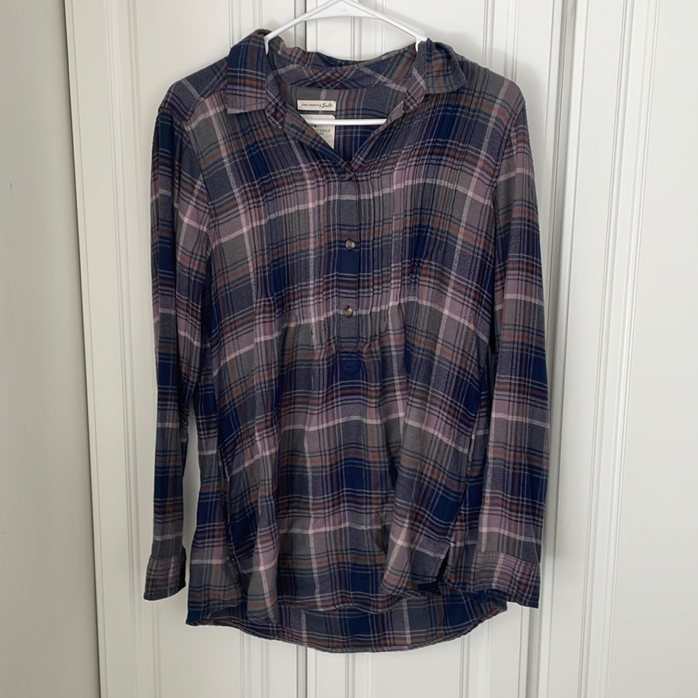 Women’s American Eagle Small Gray Long Sleeve Shirt